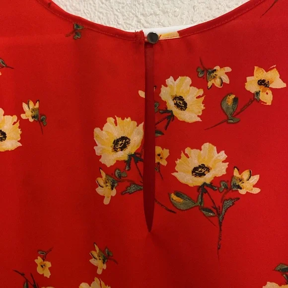 Lily White floral top size L - Picture 4 of 6